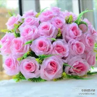 善良是女人的底色，陽(yáng)光是生活的調(diào)色板，快樂(lè)是每一天的動(dòng)力，讓我們用心感受這份美好。
