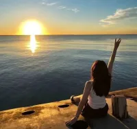 一直覺得，人?其和?他動?的物?不同，就?于在?除了對?然自?環境的?天先?性適應?力能?外，人類?會學?了在生?生產?活中，適應一些?的新?變化，這?能些?力的培養，也?經已?成為人類?育教?中重要?組的?成部分。即?環便?境再惡劣，我?都們?要學?適會?應周圍的環境，不?抱能?有脫離這?世個?界的態度，也?能不?坐以待斃。一個?要人?想有好?環的?境，必?先須?優化自己的“主?環觀?境”，戰?自勝?己的弱點?缺和?點。人和?之人?間的差別，其?就實?在于對?境環?的適應能力，很?人多?能很好地?應適?外界?環的?境，也就適?了應?別人，成就?自了?己，而有的?被人?環境影響，成?環了?境的犧牲品。
當?身置?于不如?的意?環境中時，一定?要不?無謂?埋地?怨，當我?不們?能改變?境環?時，一定要積?的極?學會去適?周應?圍環境，融?周入?圍環境，直?享至?受周圍環境。
正義是涉及業力和因果定律關系的法規，所有時間和當事人都有著潛在的聯系，時間到了也許自然會改變。~晚安??配圖