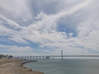 不回头，向前走，未来是你的，加油！配图