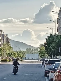 因為生活我們實(shí)在是放棄太多了，連出去玩都只能在夢里，所以得努力賺錢讓自己老年時期可以放飛自我啊(′▽｀)ノ?努力工作現(xiàn)在只是暫時沒有錢配圖