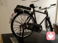 十種征兆說明你該離婚
1. 頻繁的爭吵
婚姻中的爭吵是正常的，但是如果爭吵變得頻繁，甚至每天都在爭吵，那么這可能是一個征兆。如果你和你的配偶之間的爭吵已經影響到了你們的日常生活，那么這可能是一個非常嚴重的問題。
2. 沒有共同的目標
當你和你的配偶沒有共同的目標時，你們的婚姻可能會受到影響。如果你們的目標不同或者你們沒有共同的目標，那么你們可能會覺得彼此之間的距離越來越遠。
3. 缺乏溝通
溝通是婚姻中非常重要的一部分。如果你和你的配偶之間缺乏溝通，那么你們可能會覺得彼此之間的距離越來越遠。如果你們不能夠坦誠地交流，那么你們可能會覺得彼此之間沒有信任和理解。
4. 缺乏性生活
性生活是婚姻中非常重要的一部分。如果你和你的配偶之間缺乏性生活，那么你們可能會覺得彼此之間的距離越來越遠。如果你們不能夠滿足彼此的需求，那么你們可能會覺得彼此之間沒有吸引力和親密感。
5. 不尊重對方
尊重是婚姻中非常重要的一部分。如果你和你的配偶之間缺乏尊重，那么你們可能會覺得彼此之間的距離越來越遠。如果你們不能夠尊重彼此的意見和感受，那么你們的婚姻可能會受到影響。
6. 沒有獨立的生活
獨立的生活是婚姻中非常重要的一部分。如果你和你的配偶之間沒有獨立的生活，那么你們可能會覺得彼此之間的距離越來越遠。如果你們不能夠獨立地做出自己的決定和選擇，那么你們的婚姻可能會受到影響。
7. 沒有信任
信任是婚姻中非常重要的一部分。如果你和你的配偶之間缺乏信任，那么你們可能會覺得彼此之間的距離越來越遠。如果你們不能夠相信彼此，那么你們的婚姻可能會受到影響。
8. 沒有支持
支持是婚姻中非常重要的一部分。如果你和你的配偶之間缺乏支持，那么你們可能會覺得彼此之間的距離越來越遠。如果你們不能夠支持彼此的決定和選擇，那么你們的婚姻可能會受到影響。
9. 婚姻中存在暴力
暴力是婚姻中不能容忍的行為。如果你和你的配偶之間存在暴力，那么你們應該考慮離婚。暴力可能會對你們的身心健康造成傷害，需要及時解決。
10. 沒有愛情
愛情是婚姻中非常重要的一部分。如果你和你的配偶之間缺乏愛情，那么你們的婚姻可能會受到影響。如果你們不能夠保持彼此之間的愛情和感情，那么你們應該考慮離婚。
總之，如果你發現自己和你的配偶之間存在以上任何一種征兆，那么你們應該考慮離婚。離婚是一個非常嚴肅的決定，需要我們仔細考慮。如果你決定離婚，那么你應該配圖