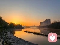 [太阳]宇宙吸引力法则[太阳]

我很健康
我很快乐
我很富足
我很智慧
我很喜悦
我很感恩
我很有爱
[爱心][爱心][爱心][爱心][爱心][爱心]
我是超级有福报的
我是超级有能量的
我是运气超级好的
上天很爱我，我想要的东西都能得到
我运气超级好
凡事发生，必有利于我[加油]
今天又是美好的一天
我非常热爱这个世界，这个世界因我而更加美丽~🌷🌷🌷
我的人生越来越精彩，好运和财富已经降临在我身上~[亲亲]
我运气超级好，我就是上天最爱的那个宠儿
今天将是充满爱与能量的一天~[得意]配图