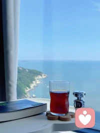 ^_^ 將生活嚼得有滋有味，把日子過得活色生香！
^_^ 世界上有兩個可貴的詞，一個叫認(rèn)真，一個叫堅持。認(rèn)真的人改變了自己，堅持的人改變了命運……
^_^ 你既然認(rèn)準(zhǔn)一條道路，何必去打聽要走多久。配圖