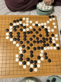 成年人最大的清醒，就是管好自己，不渡他人，克制自己糾正他人的欲望，很多事情就算你是對的，也無需證明別人是錯的。位置不同，少言為貴，認知不等，不爭布辯，三觀不合，浪費口舌。配圖