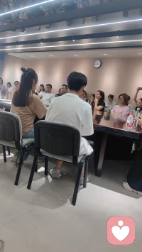 蹭一個(gè)家長(zhǎng)會(huì)[害羞]
?突然發(fā)現(xiàn)我很愛學(xué)習(xí)了[偷笑]配圖