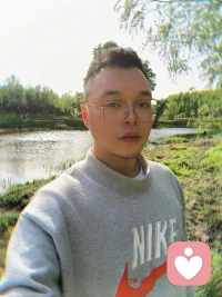 人這一輩子千萬不要馬虎兩件事  一是選事業(yè) 二是找愛人  因為太陽升起要投身事業(yè)  太陽落山時要與愛人相擁 我們終其一生都在尋找兩樣東西 一是價值感 二是歸屬感 價值來源于肯定 歸屬來源于被愛配圖
