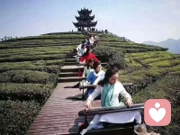 一個人成熟的標志就是要明白一個道理：求人不如求己，即使有助你的人，也常是＂助人自助＂。

　　我們需要做的不能唯一期望遇到一個好人，工作，城市等等，給自己幸福，主要是把自己變成一個“幸福”的人。幸福主要取決于思想觀念、認知、能力、習慣等等。

　　內心幸福的人，無論走到哪里，都是會有淡然的幸福的。內心不快樂的人，無論走到哪里，無論和誰在一起，都不一定會有真正的快樂。

　　請記住，世界上最重要的能力，叫做“自我幸福力＂。配圖