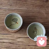 有的人因為擔心會暴露自己的不完美，從而影響親密關系的發展。

然而在一段關系中，與其努力讓對方看到你的完美，不如盡早讓對方學會接受你的不完美；

看到你是一個正常的，活生生的人。

你也有自己的情感和需要，有自己的不滿和憤怒，需要被理解，也需要被照顧。

因此，要學會“平衡處理自私與不自私”的能力，首先要學會去考慮自己的感受，尊重自己的需求，接納自己的不完美。配圖
