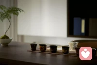 只要如實、認真、帶著覺察去生活，試著時時刻刻檢查自我，丟棄自己的傲慢、貪求、期待與恐懼，以一顆清凈心看到生命的不同次第，你我都會成為生活中的大師。配圖