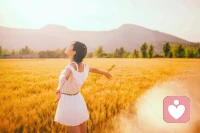 心理學(xué)中有個“衍射效應(yīng)”，一件事的后續(xù)影響，往往取決于人們看待它的心態(tài)，態(tài)度里邊有情緒情感、認知、行為傾向等。

?

人生中，放下小事，就會少事，滋生小事，就會成大事，該忘的忘，該放的放，痛不痛看你怎么看、怎么行。配圖