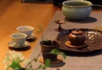 告訴自己，曾經(jīng)犯下的的錯誤是為了滿足某種內(nèi)心的需要。現(xiàn)在你正學(xué)習(xí)通過新的、更加積極的方式滿足那種需要。所以，用自己的愛消解曾經(jīng)的錯誤。調(diào)整、提升。配圖