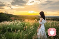 明明知道對方是愛自己的，可為何我就是感受不到？事實上，對于愛的接受者而言，沒有感受到愛，就等于沒有愛。

而對于愛的付出者而言，如果對方沒有真正感受到被愛，那也不是真的愛。

因為被愛的真相，是彼此深深的連接。我們只有更好的認清“愛”與“感受到愛”之間的距離，才能更好地愛與被愛。配圖