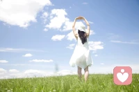 我們希望別人覺得我們與眾不同、完美無缺。當我們被迫承認自己的缺點時，通常意味著我們把那些缺點看得太嚴重了。沒有人是完美的，所以我們不應該因為自己的不完美而感到沮喪。配圖