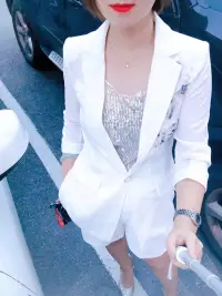 如果生来就是定格的命数，你还愿不愿意努力一把，与命运抗衡一下，争取一下相对好的人生，选择自己喜欢的人，选择自己喜欢的职业，选择自己喜欢的人生，有选择权是给愿意生活变好的人，设置的重启按钮🔘不是吗？