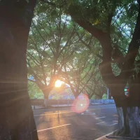 在不同的年紀要演不同的自己，不必討好別人也不用迷失自己。配圖