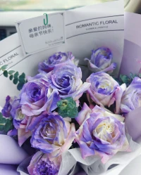女子本弱，为母则刚。愿所有母亲:心常乐，福无边~母亲节快乐！配图