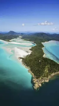 情緒的解讀

其實有情緒困擾的人不是想你提供很好的辦法給她，因為對于你的好辦法她不是不懂，而是用不上，用不上的東西再好也是擺設。她需要的是一個懂她，接納她的人，無條件的專注傾聽，理解她的困難，處境，所思所想。

每個人都有情緒困擾的時候，是輕微還是嚴重，看的是是否困擾一段時間了。時間越久越痛苦，早點明白和覺悟自己有問題，才能有動力去改變它。改變是一個不容易又漫長的過程，他們希望身邊有個人去陪伴她度過這艱難時候，一起去面對，感受，接納。配圖