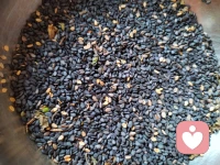 普普通通的一天
后備箱被填滿的快樂
?每次帶回多少種好吃的
?家里就有多少人愛我配圖