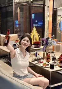 你要搞清楚自己的人生剧本，你不是你父母的续集，对待生命，你不妨大胆一点！因为最终你都要失去它！生命中最难的阶段，不是没人懂你，而是你不懂自己！从现在开始只为自己而活，像你这么美好而又独特的人，有且只有你一个人而已！
