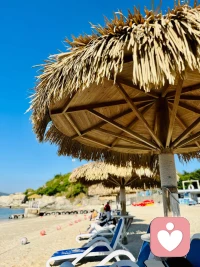 我们每个人都是孤独的来，也会一个人孤独的走，在这趟人生的旅途中我们每个人都渴望有一个懂我们，愿意倾听理解我们的人，陪伴我们一起面对人生的各种磨砺和风雨，做为倾听师，我愿用心的陪伴您共同面对一切的经营！配图