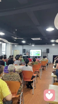 每個人內在都有一個心靈花園，你的心靈花園是什么樣的？你需要經常回到你的心靈花園去看一看，好好去打理一下你的心靈花園,相信有一天他會繁花似錦，如風如水如朝陽……配圖