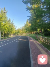 ??睡好覺的秘訣是
把放松當目的，不把睡著當目的
十分鐘也能快充一下
不信可以試試奧
專注傾聽，用心成長
一起加油配圖