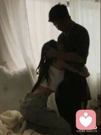 今日份內(nèi)化積極體驗(yàn)的資源來自一次聯(lián)系感受到的溫暖，一份惦念感受到的存在，總認(rèn)為自己足夠強(qiáng)大，可以依靠可自我調(diào)節(jié)的能力戰(zhàn)勝一切，卻忽視了隱藏在角落里的柔軟，如今的強(qiáng)大是做到習(xí)慣了冷漠與忽視，觸碰不會(huì)痛，但對(duì)溫暖的渴望不可抑制，從來沒有停止。希望每個(gè)人都能被溫暖擁抱。配圖