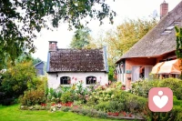 兩個好人在一塊，未必能過好，所以，合適的才是最好的配圖