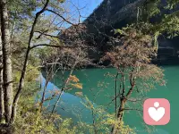 如果你終究會(huì)來(lái)，晚一點(diǎn)也沒(méi)關(guān)系。褪去青澀，我們都成為了更好的自己。在最成熟的時(shí)候遇見姍姍來(lái)遲，卻恰逢其時(shí)的你。配圖