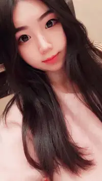 人這一輩子啊，你該走的彎路，該吃的苦，該撞的南
墻，該掉的陷阱，一樣都少不了，堅強挺住，熬過去，
跨過去。你要明白的，能干擾你的，往往是自己的太在意，能傷害你的，往往是自己的想不開。你若平和，無人能擾，所以不要過于敏感，內心要不斷地強大，別被別人左右你的情緒。所有的贏和輸，勝與負，真正唯一的對手是：是昨天的你和今天的你，白天的你和晚上的你，是戀愛前的你和戀愛后的你。
加油！配圖