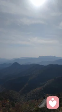 這個世界既不是有錢人的世界，
也不是有權人的世界，
而是有心人的世界。
心中有愛，
看什么都是美景。配圖