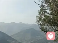 這個世界既不是有錢人的世界，
也不是有權人的世界，
而是有心人的世界。
心中有愛，
看什么都是美景。配圖