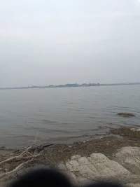 楊絳先生說過：“我們曾如此渴望命運的波瀾，到最后才發現：人生最曼妙的風景，竟是內心的淡定與從容……我們曾如此期盼外界的認可，到最后才知道：世界是自己的，與他人毫無關系！”配圖