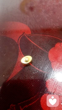 你聽說過“空船效應(yīng)”嗎？ta指的是：我們遇到的許多困擾和負(fù)面情緒，并非源于事件本身，而是我們對于事件中“肇事者”的預(yù)設(shè)和評判。當(dāng)我們認(rèn)為對方是“有意”甚至是“惡意”針對自己時，我們就會憤怒和痛苦；而如果我們將事件看作是無人操控的“空船”，我們的情緒就會平和很多。了解空船效應(yīng)，你的煩惱就立刻少了一大半。
世界和我愛著你。