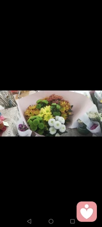 莫言在《晚熟的人》里有一段話：

“人只有知道自己無知后，才能從骨子里謙和起來，不再恃才傲物，不再咄咄逼人。所以說人總是越活越平和，我們稱之為成長(zhǎng)，成長(zhǎng)就是慢慢的像尊重自己一樣尊重他人，承認(rèn)自己的無知不等于否定自己，而是為了改善自己。” ???配圖