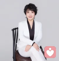 放下期待，减少失望，很多失望都源于过高的期待！对他人期待过高，容易因落差心生怨怼，对自己期待过满，容易因达不到而自我否定！
适当的降低期待，接纳世事的无常，对他人多些包容，对自己多些宽容，反而能收获意外的温暖与惊喜！