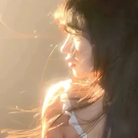 總會迎來那束光，或早或晚，所以，不如等待，讓心靜下來。。。。。。配圖