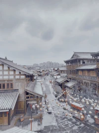 “莫說相公癡，更有癡似相公者！”配圖
