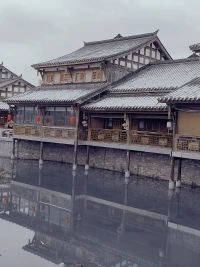 “莫說相公癡，更有癡似相公者！”配圖