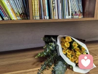 清晰自我边界能明确自我与他人的权责、情感和行为界限，既避免被他人消耗、侵犯，也不越界干涉他人，同时能守住自我的需求和原则，让关系更平等健康，也能更好地建立自我认同、保持情绪稳定。配图