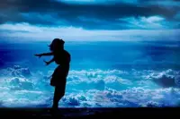 溫暖的晚安，是繁星點(diǎn)點(diǎn)的夜空，是微風(fēng)輕輕吹過。愿你有一個(gè)甜蜜的夢(mèng)境，晚安。配圖