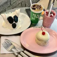 一個人最好的生活狀態(tài)是，愛的時候不辜負(fù)自己的心，玩的時候不辜負(fù)路邊的風(fēng)景，睡覺的時候不辜負(fù)溫暖的床，一個人的時候不辜負(fù)自己。配圖