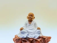 這世上，最痛心的詞，叫失去；最安心的事，叫珍惜！
珍惜手中的擁有，珍惜身邊的幸福；
珍惜感情的在乎；珍惜生活的賜予；
珍惜自己的身體；珍惜當下的一切。配圖
