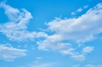 天空究竟是什么？

難道真的有獨立于空間或虛空(emptiness)，而叫做天空的物存在嗎？

同理去理解，凡所有相皆是虛妄。配圖
