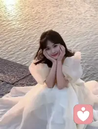 “福禍無門，唯人自招。”

人生雖有困境萬千，然而這世界上最大的囚籠其實是一個人的心靈。
每個人都需要磨練一種勇氣，去面對這個世界，在痛苦中保持清醒和理智，用自己的智慧去面對生活的刁難。

正如這句話說的：“愿上天賦予我勇氣去改變我可以改變的事情，賦予我肚量接受能接受的事情，再給我智慧分清兩者的區(qū)別。”

把自己從悲觀和失望中解救出來，才能有力量去直面生活，找到屬于自己的幸福。配圖