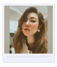 對(duì)外面的世界，
需要的是窗子，
對(duì)自我世界，
需要的是鏡子。配圖
