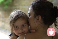 任何一个孩子的出生都是一个家庭秩序的巨大的变化，如果这时爸爸没有办法很好的安慰和保护好自己的妻子，那么对于这个新手母亲将是一场灾难的。她们处于一种高度警觉的状态，时刻注意着环境与自己的变化。配图