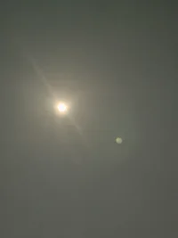 阿德勒:“決定我們自身的不是過(guò)去的經(jīng)歷，而是我們自己賦予經(jīng)歷的意義？”人生不是由別人賦予的，而是由自己選擇的？是自己選擇自己如何生活。配圖
