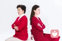 婆媳为什么会有矛盾？

随着社会的急剧发展，人们的思想不是平稳地改变，而是在短短十几年中有了翻天覆地的改变。这时候，不要说婆媳之间，就是父母与子女之间都会因观念不同，而产生剧烈的矛盾。在婆婆的眼里，儿媳妇应该是以家庭为主，但新时代的女性可能会认为男女平等，女性也可以进入社会，开创自己的事业；在婆婆的眼里，生活应该节俭，能省则省，但新时代的女性可能会有自己的消费观，花钱也大手大脚一些。从根本上来说，这也是两种社会思想的碰撞。是很正常的事情。配图