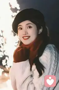 倾诉的力量无比强大！心情不好可放心倾诉！

在人生的旅途中，我们都会遇到一些困难和挫，这些困难和挫折会让我们的情绪陷入低落。面对这种情况，我们会选择独自承受，还是选择向他人倾诉呢？这是一个值得我们深思的问题。

1.首先，我们需要明白，情绪低落是一种正常的心理反应。当我们遇到困难和挫折时，我们的心理状态会受到一定的影响，产生负面情绪。这种情绪的波动是正常的，不需要过于担忧。然而，如果这种情绪持续过长，就可能对我们的身心健康产生影响。

2.在这种情况下，倾诉就显得尤为重要。倾诉可以帮助我们将内心的压力释放出来，让我们的心情得到舒缓。通过倾诉，我们可以将自己的情绪表达出来，让他人了解我们的困扰，从而得到他人的理解和支持。这种支持不仅可以帮助我们缓解压力，还可以增强我们的自信心，让我们有更多的勇气去面对困难和挫折。

3.然而，倾诉并不是一件容易的事情。许多人在面对情绪低落时，会选择独自承受，不愿意向他人倾诉。这是因为他们害怕被他人误解，害怕被他人嘲笑，害怕失去面子。这种担心是可以理解的，但是，我们需要明白，每个人都有情绪低落的时候，这并不是什么丢人的事情。只有勇敢地面对自己的情感，才能真正地解决问题。

4、总的来说，情绪低落时，我们应该选择倾诉。倾诉可以帮助我们将内心的压力释放出来，让我们的心情得到舒缓。同时，倾诉也可以让我们得到他人的理解和支持，增强我们的自信心。然而，我们在倾诉时，也需要注意选择合适的对象，来保护自己的隐私！配图